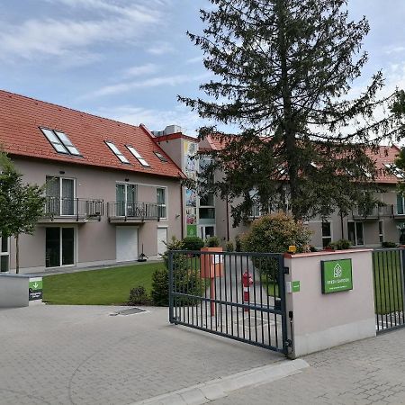 Апартаменты Kapitany Apartman Шиофок Экстерьер фото